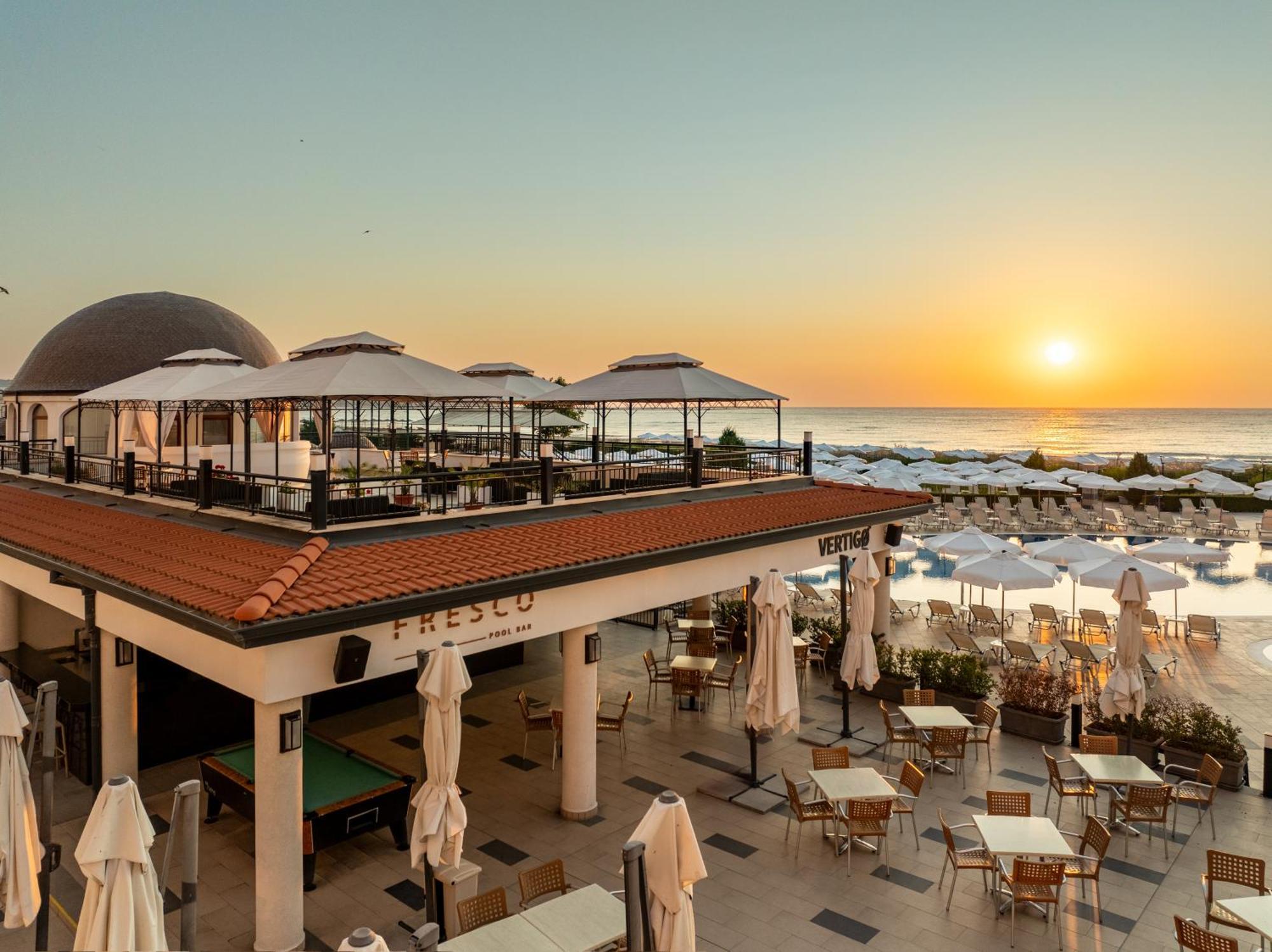 Готель Alua Helios Bay Обзор Екстер'єр фото