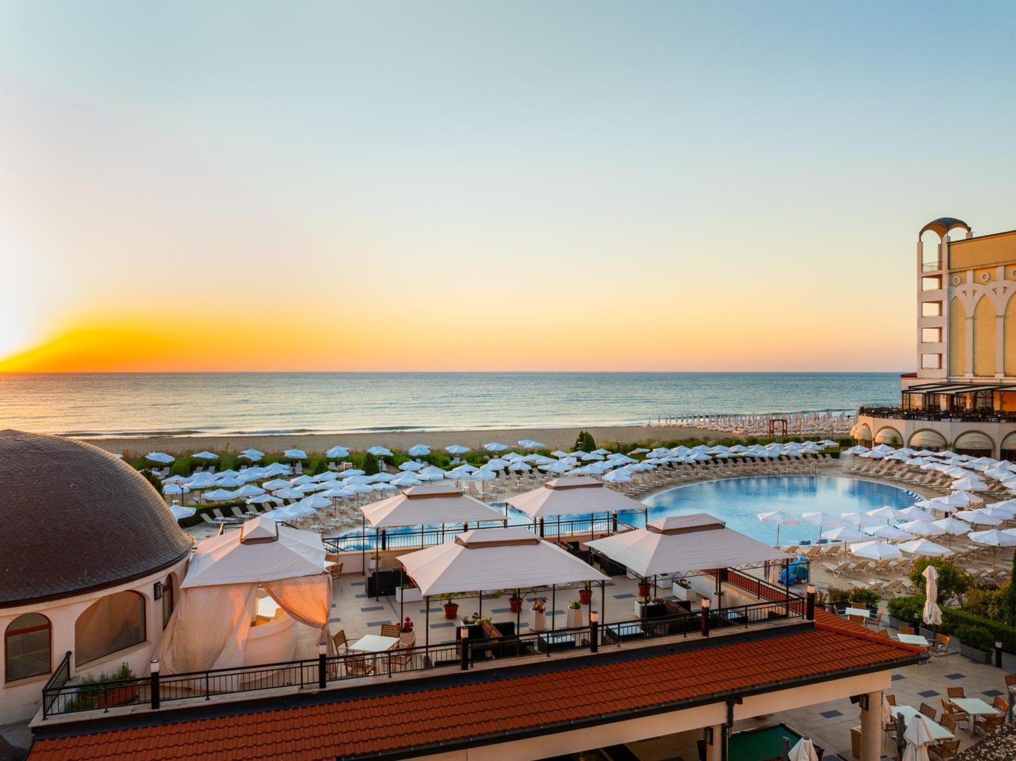 Готель Alua Helios Bay Обзор Екстер'єр фото